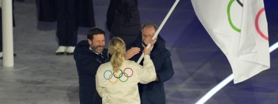 第25届冬季奥林匹克运动会在意大利维罗纳闭幕