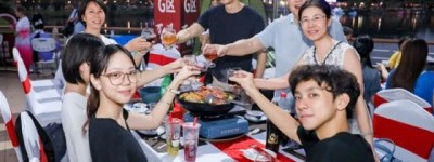 18小时抢空、10万人奔赴、270万围观：美林湖万人湖山家宴成国庆焦点