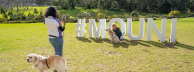 麦考瑞大学财务团队“下地”造林，校园再添绿色希望