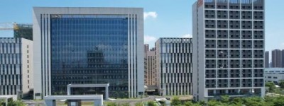 工控触摸屏选型梳理：电阻与电容两条路线的手套、湿手与油污场景对照