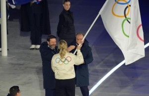 第25届冬季奥林匹克运动会在意大利维罗纳闭幕