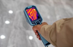 FOTRIC MT35新品发布：2299元，让配电柜巡检进入“高清热像时代”
