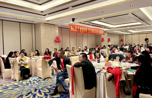 逆势聚首显担当 全链赋能启新程——宝久建设百人年会书写装饰行业突围样本