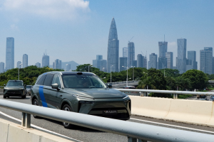 从修修补补到底层重构，元戎启行重塑智驾大脑